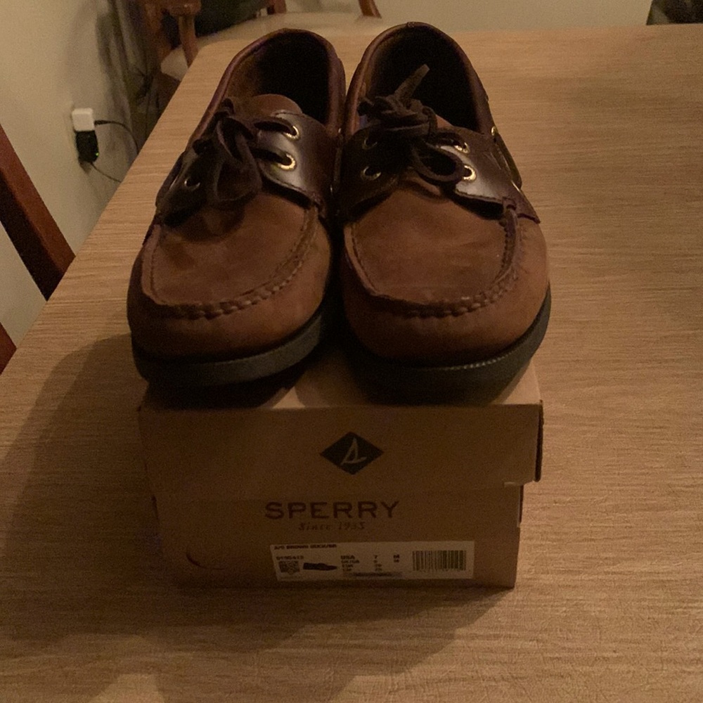 Barely Worn, Two-tone Men’s Brown/Buck Sperry Loafers
